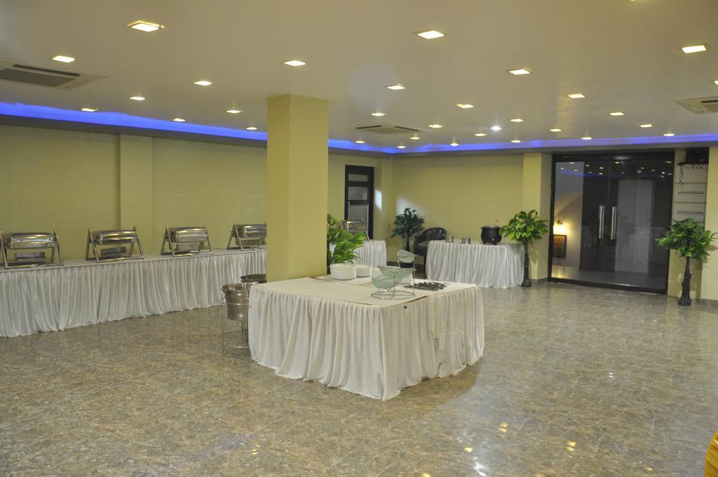 Hotel Vibhav Harsh Varanasi Ngoại thất bức ảnh