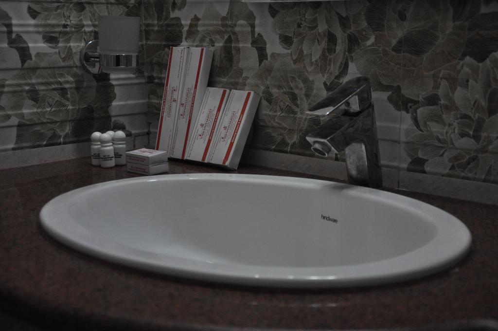 Hotel Vibhav Harsh Varanasi Ngoại thất bức ảnh