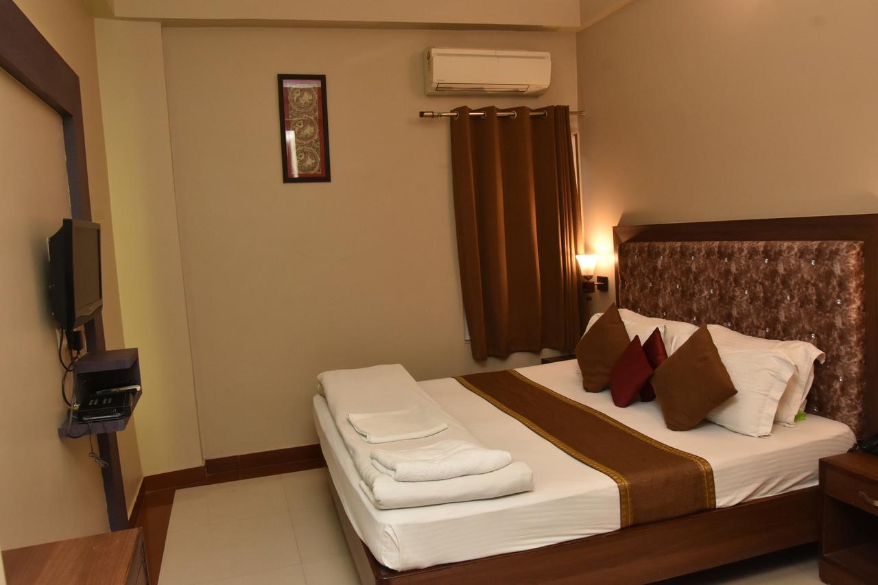 Hotel Vibhav Harsh Varanasi Ngoại thất bức ảnh
