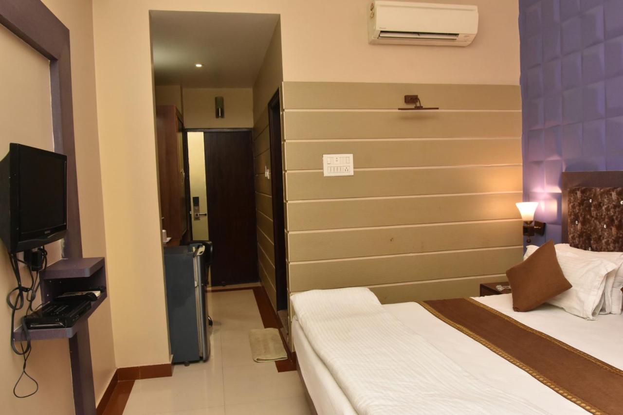 Hotel Vibhav Harsh Varanasi Ngoại thất bức ảnh